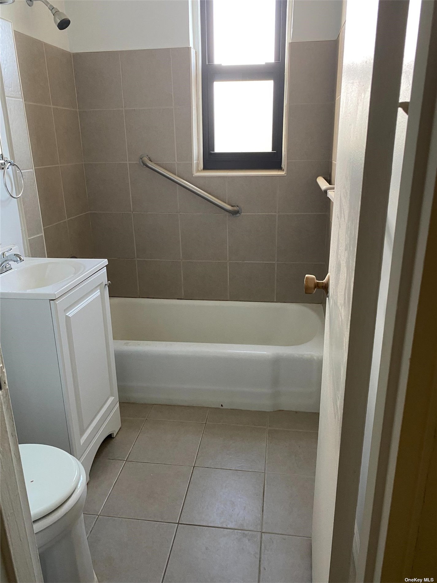 20910 41 Avenue #6R, Bayside, New York image 7