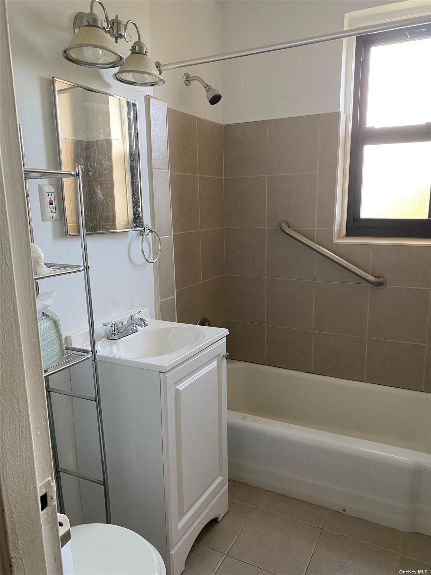 20910 41 Avenue #6R, Bayside, New York image 8