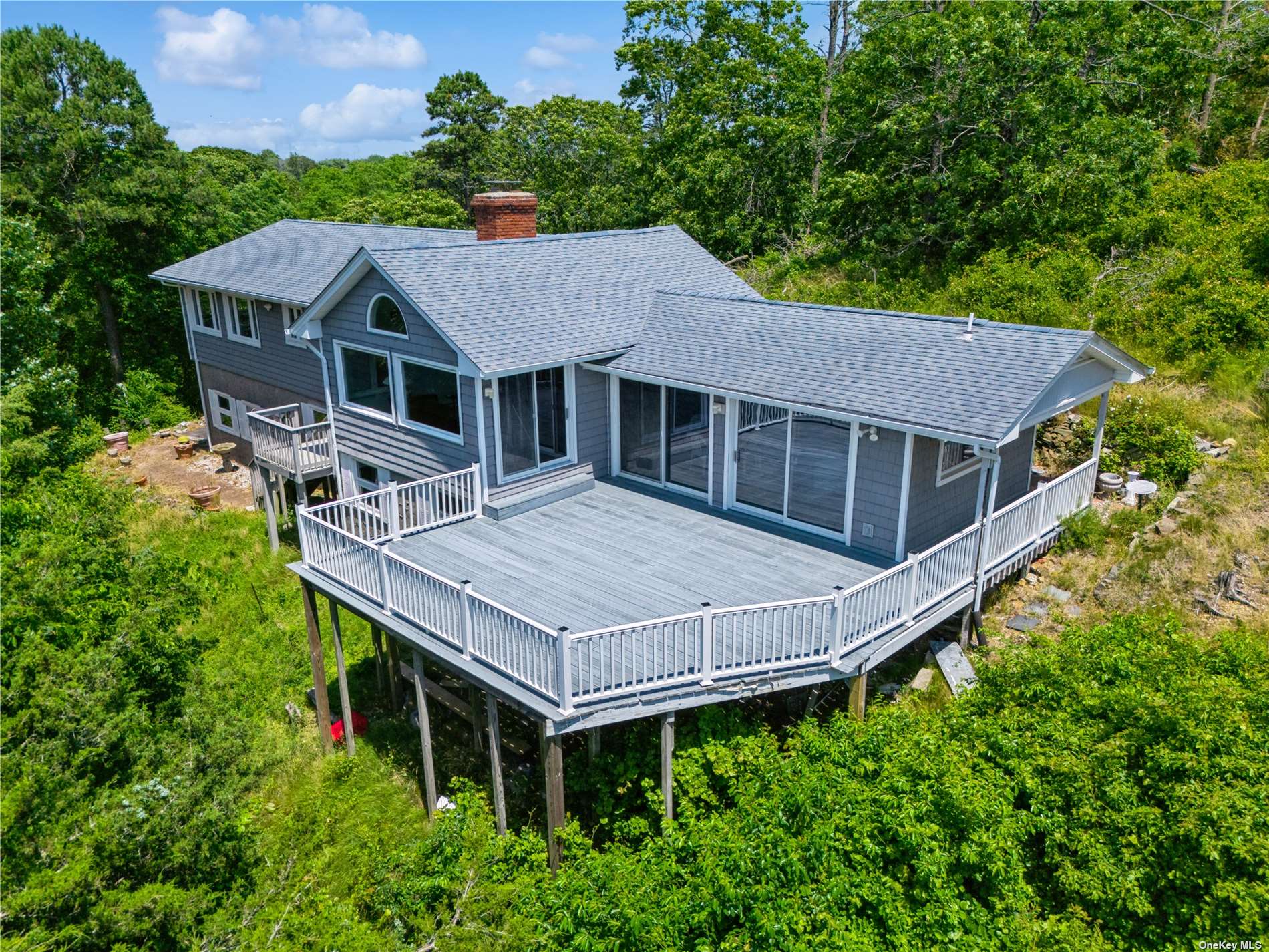 542 Montauk Hwy, Southampton, New York image 16