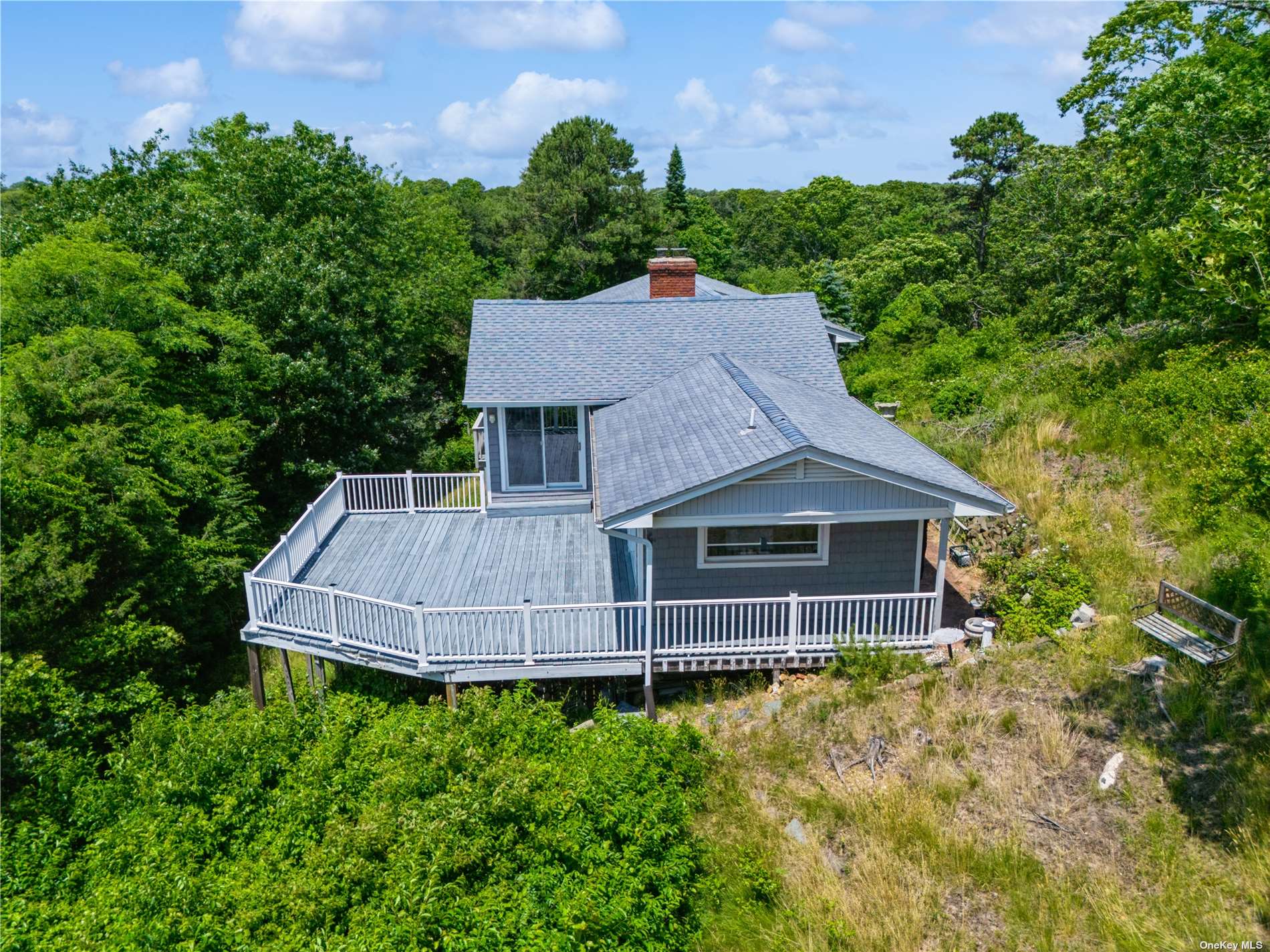 542 Montauk Hwy, Southampton, New York image 17