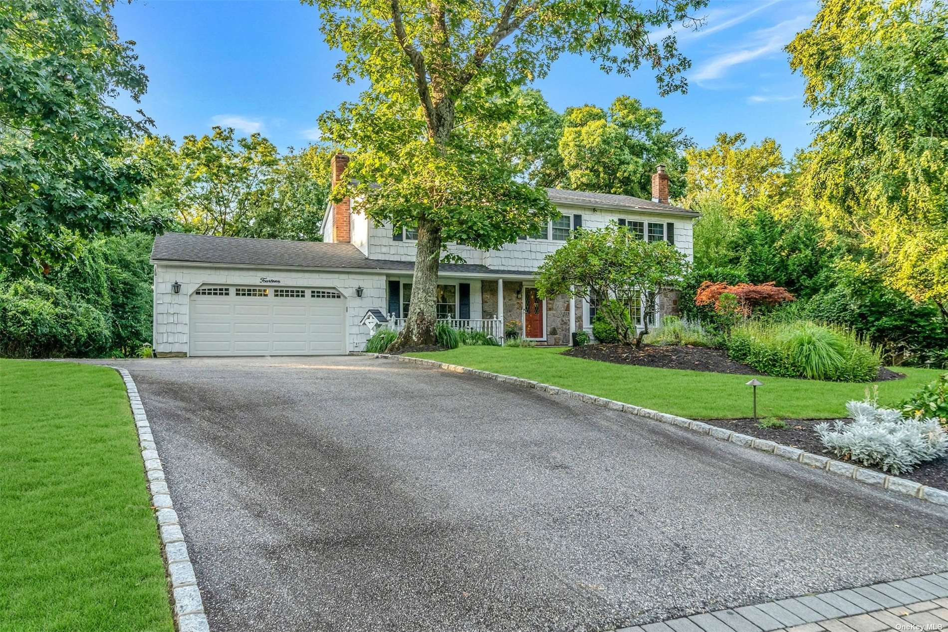 Property for Sale at 14 Sandpiper Court, Smithtown, Hamptons, NY - Bedrooms: 4 
Bathrooms: 3  - $999,000