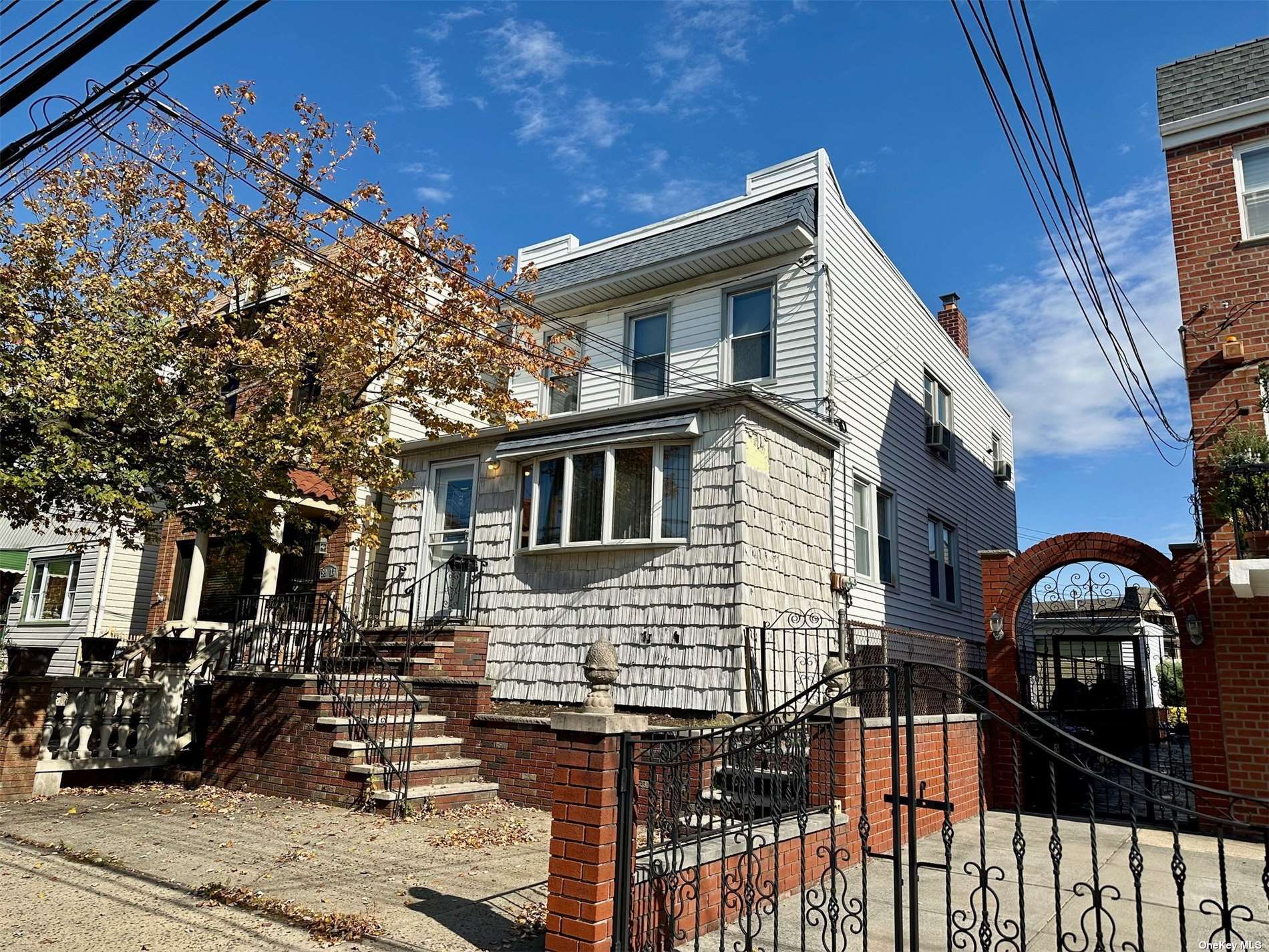 5919 71st Street, Maspeth, Queens, NY - 4 Bedrooms  
2 Bathrooms  
10 Rooms - 