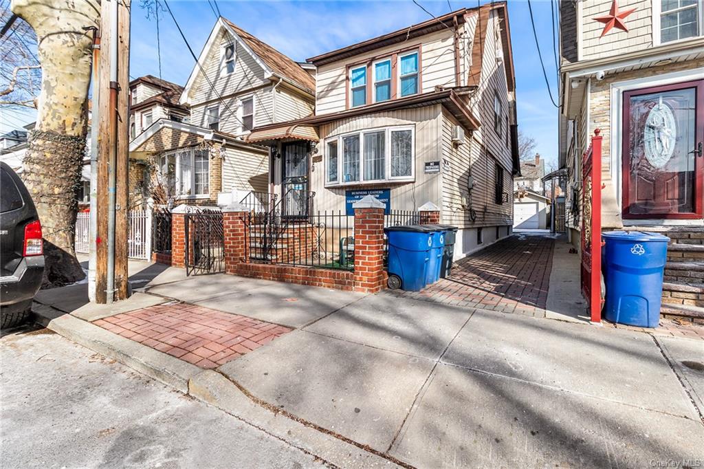 Property for Sale at 10465 142nd Street, Jamaica, Queens, NY - Bedrooms: 3 
Bathrooms: 3 
Rooms: 10  - $818,000