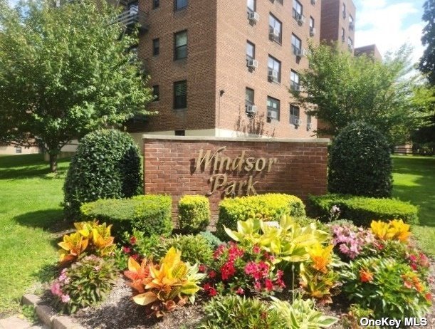 211-02 73 Avenue #4O, Oakland Gardens, New York image 1