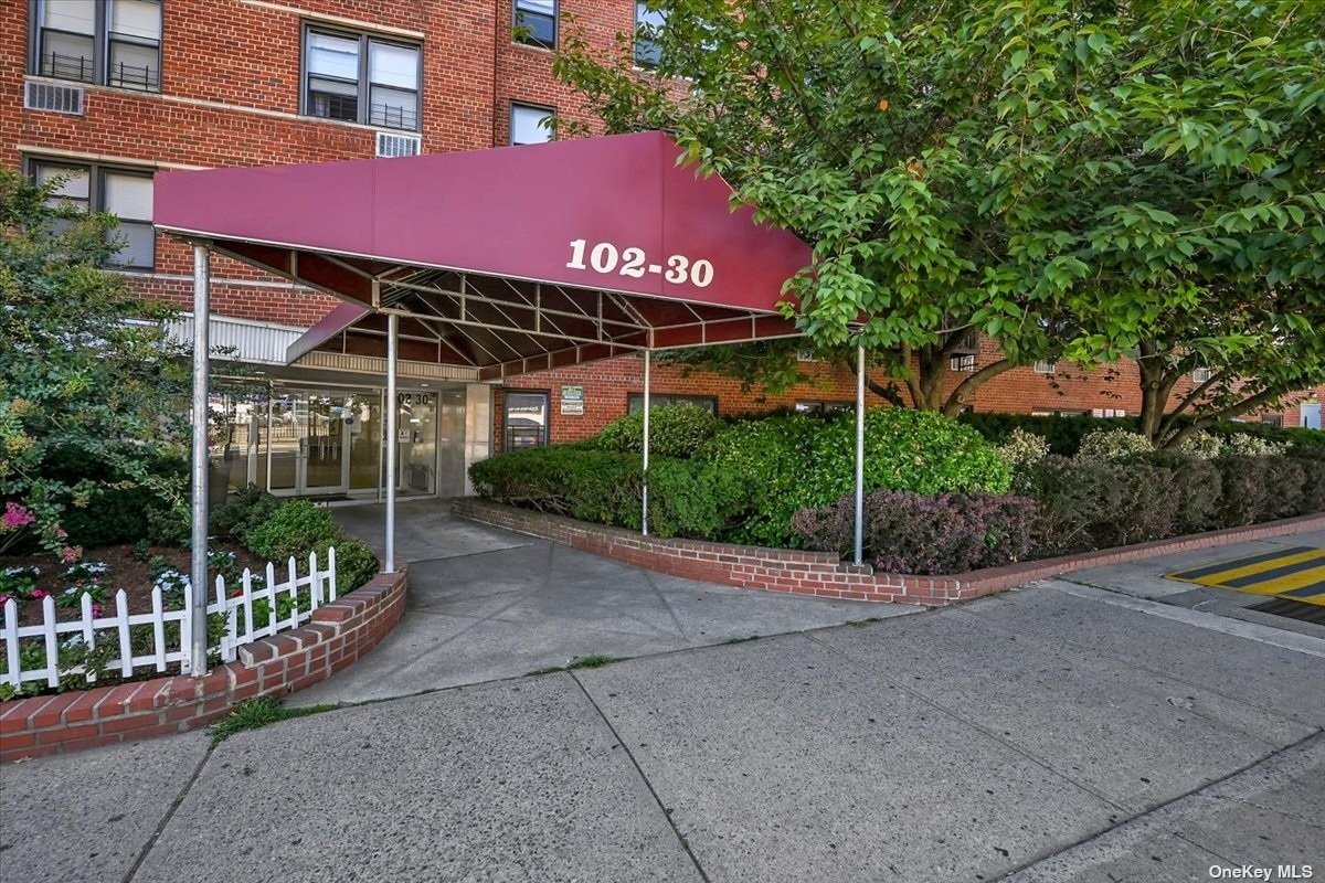 Property for Sale at 10230 Queens Boulevard 3C, Forest Hills, Queens, NY - Bedrooms: 2 
Bathrooms: 1 
Rooms: 4  - $388,888