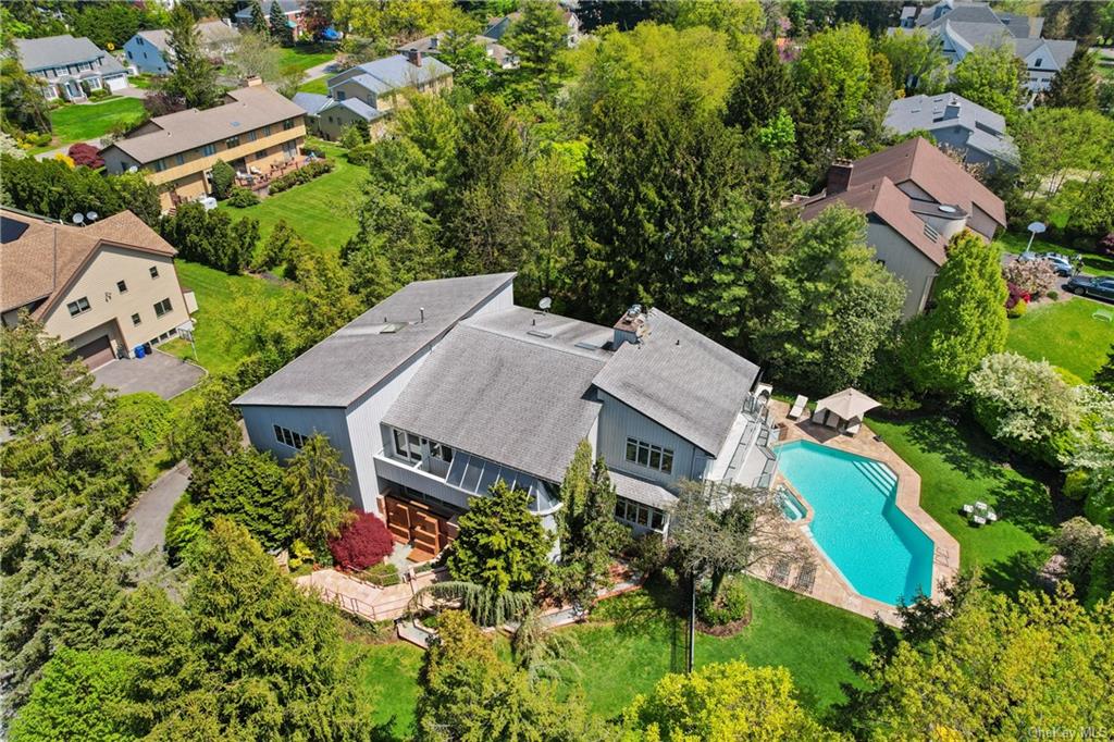 Property for Sale at 3 Gatehouse Road, Scarsdale, New York - Bedrooms: 6 
Bathrooms: 6 
Rooms: 10  - $3,695,000