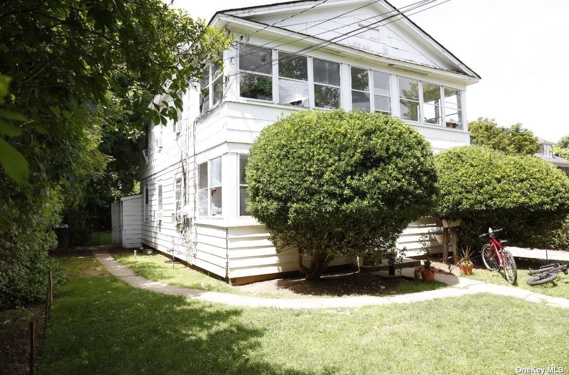 39 Halsey Avenue