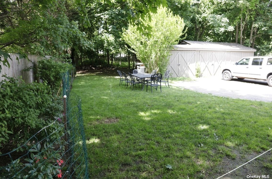 39 Halsey Avenue