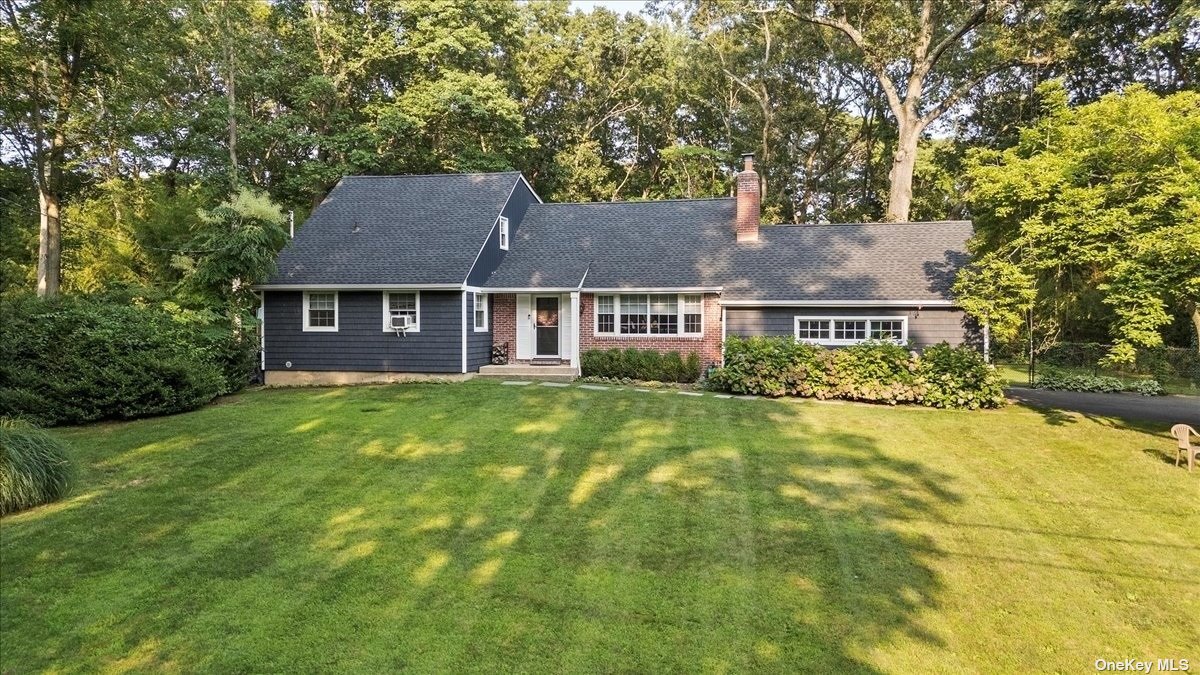 Property for Sale at 77 Brookhill Lane, Huntington, Hamptons, NY - Bedrooms: 3 
Bathrooms: 2  - $850,000