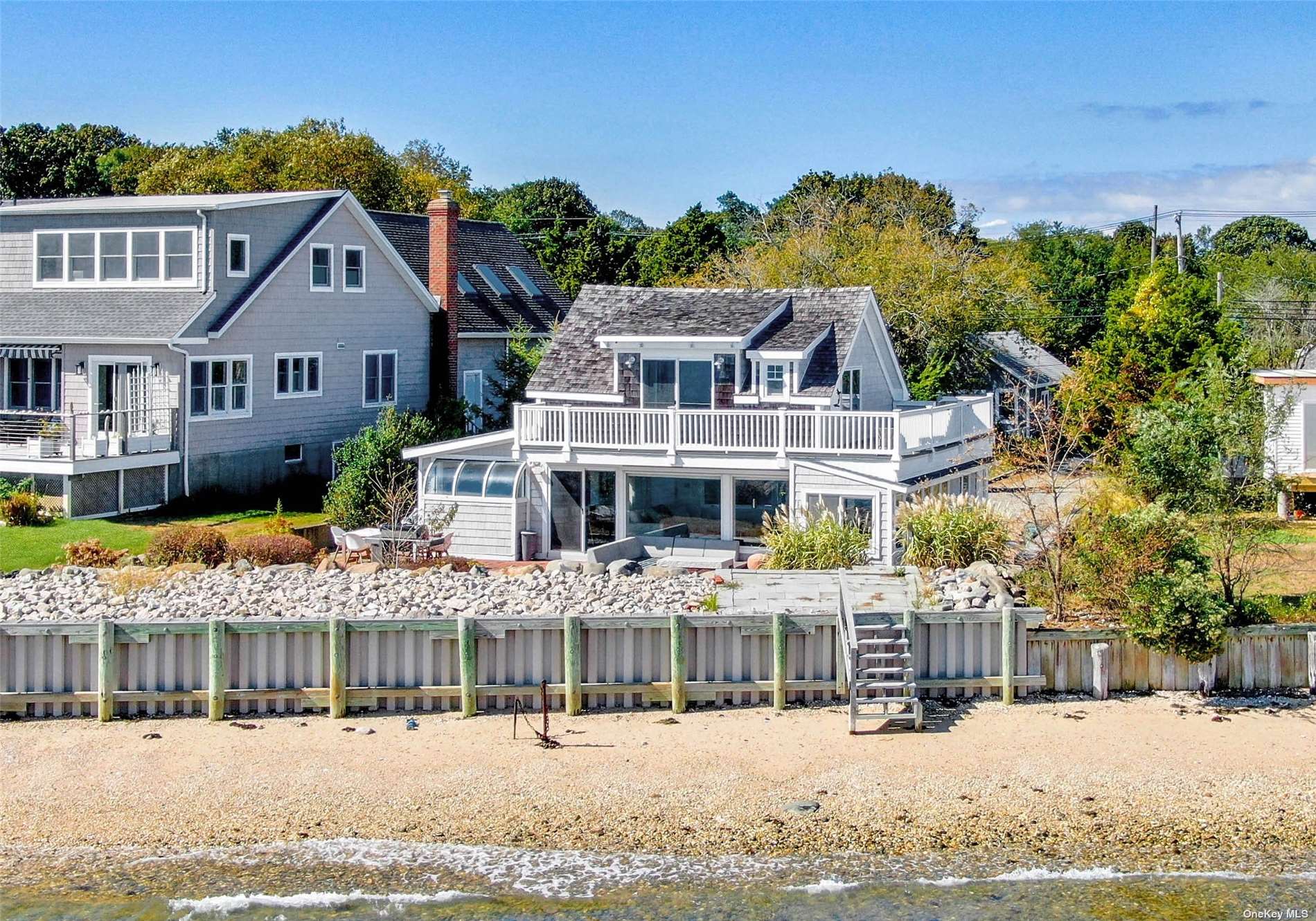 Property for Sale at Main Road, East Marion, Hamptons, NY - Bedrooms: 3 
Bathrooms: 3  - $1,949,000