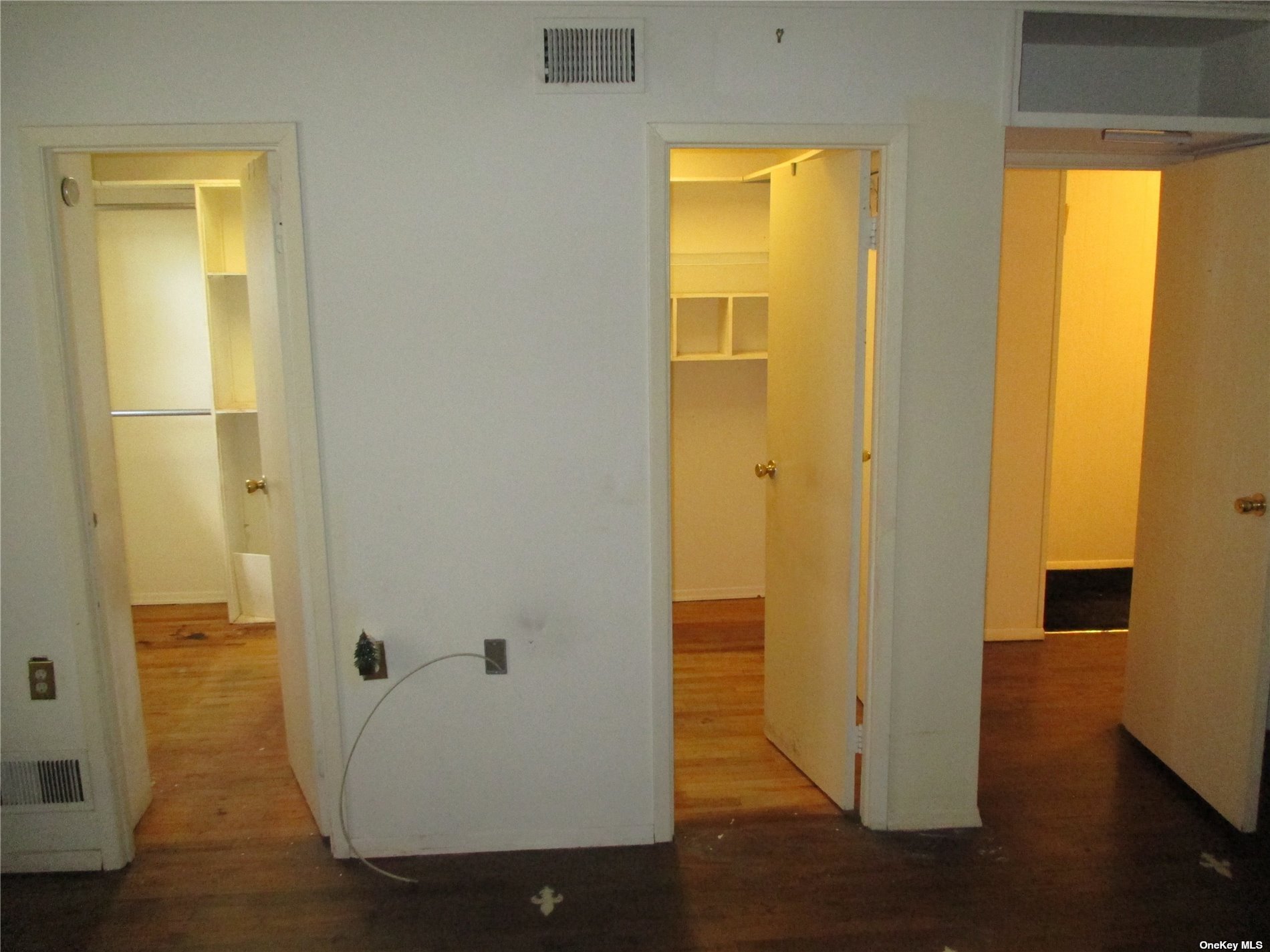 Photo 17 of 34 of 676 Front Street B condo