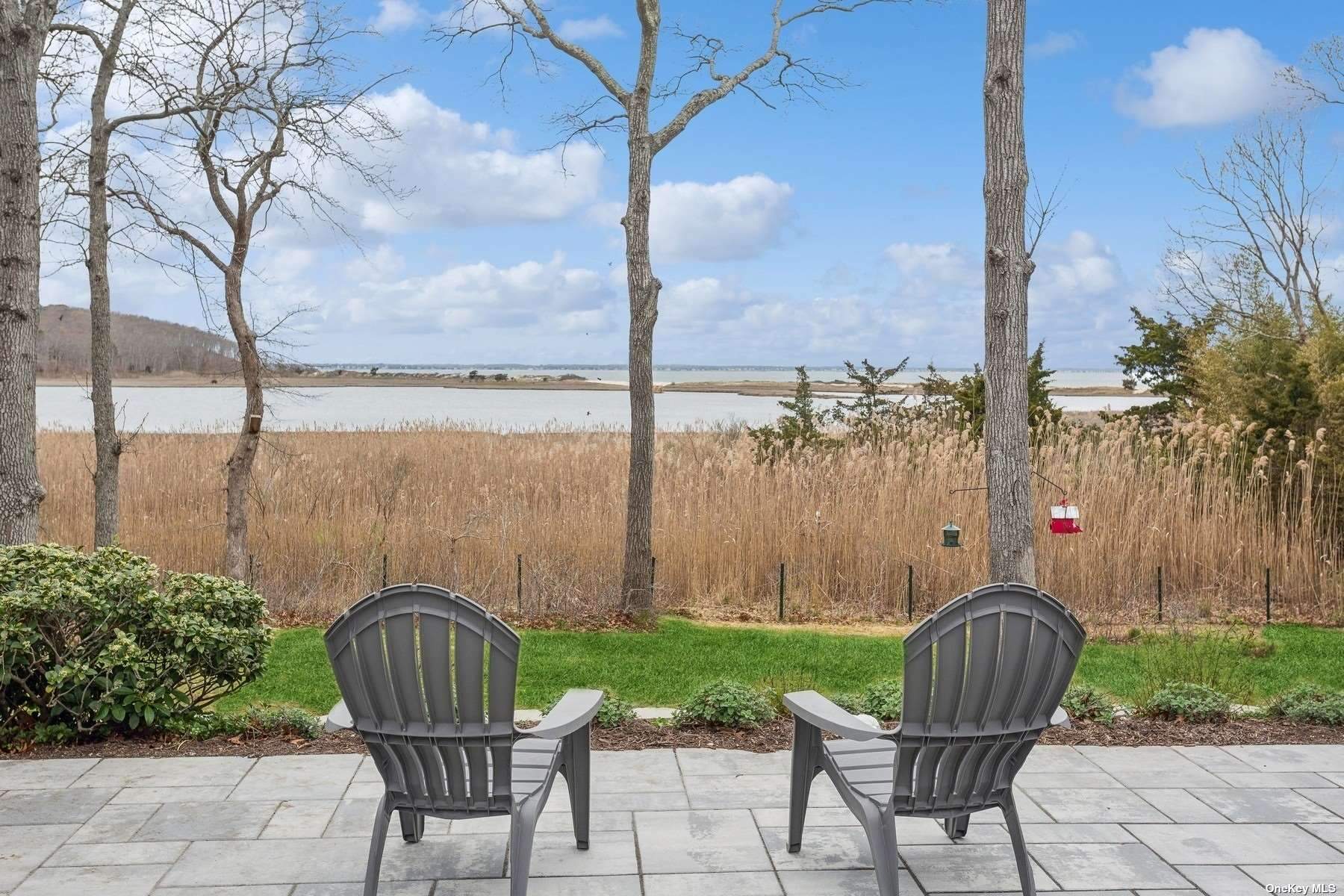 166 Newtown Road, Hampton Bays, Hamptons, NY - 2 Bedrooms  
2 Bathrooms - 