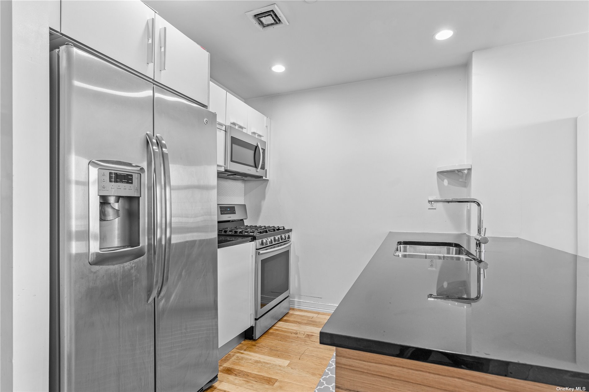 23-11 21st Avenue #3C, Astoria, New York image 4