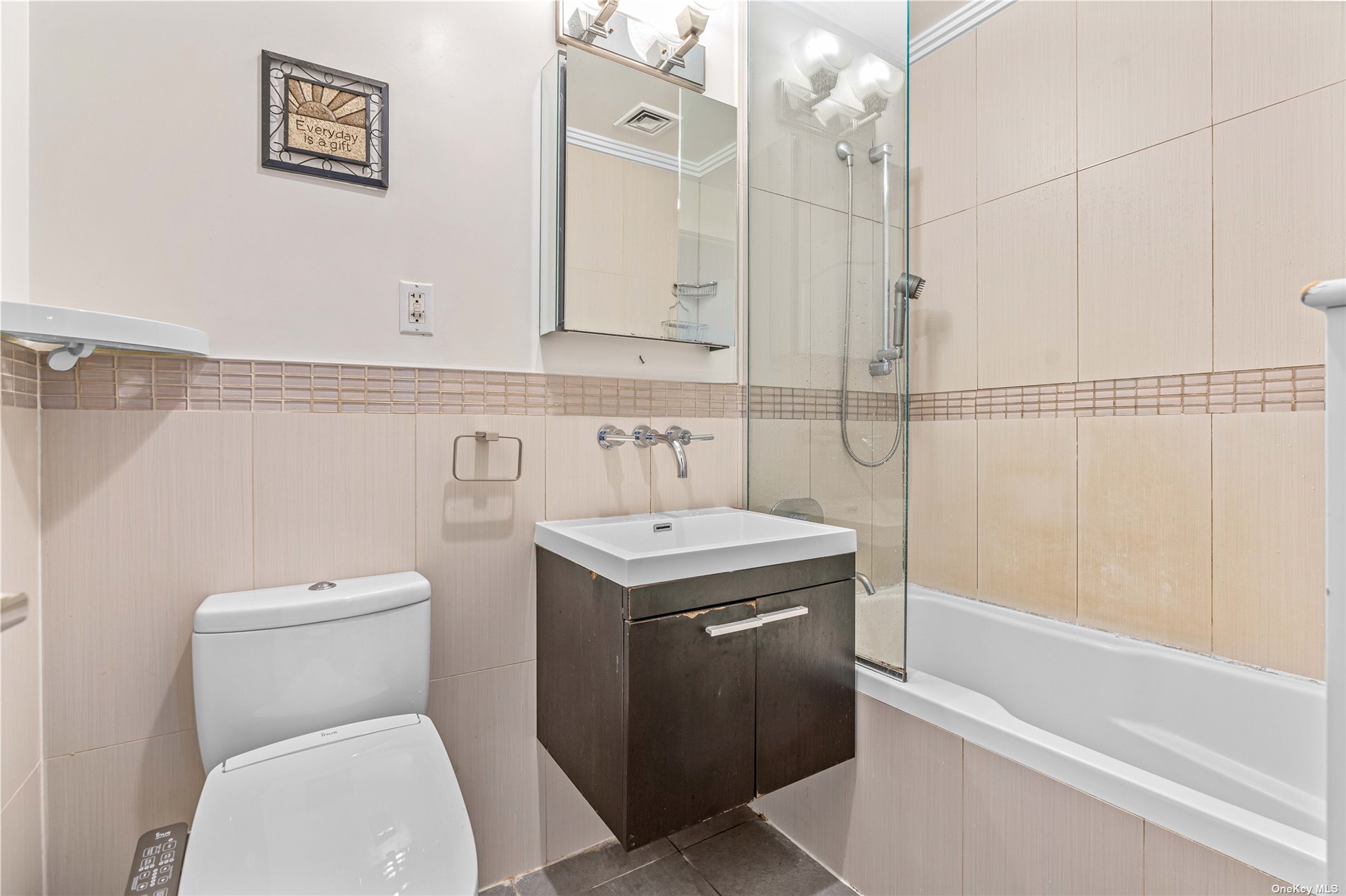 23-11 21st Avenue #3C, Astoria, New York image 7