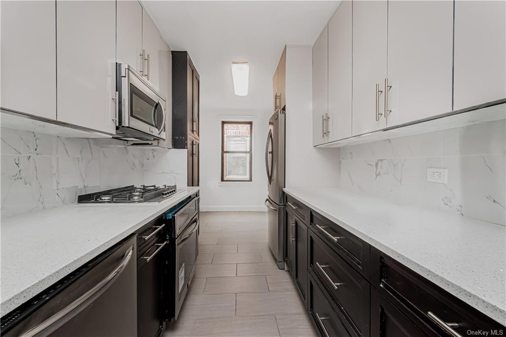 Property for Sale at 445 W 240th Street 7G, Bronx, New York - Bedrooms: 2 
Bathrooms: 2 
Rooms: 5  - $525,000