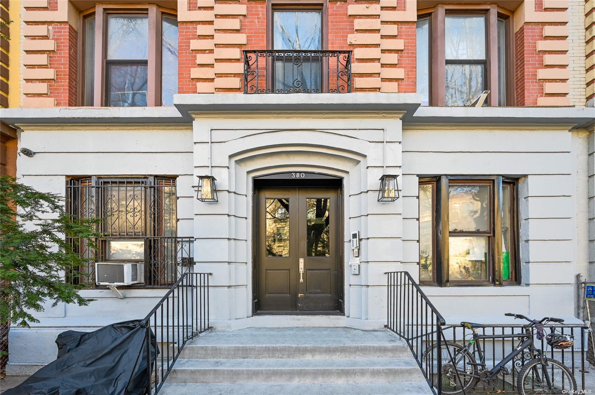 380 Saint John's Pl.