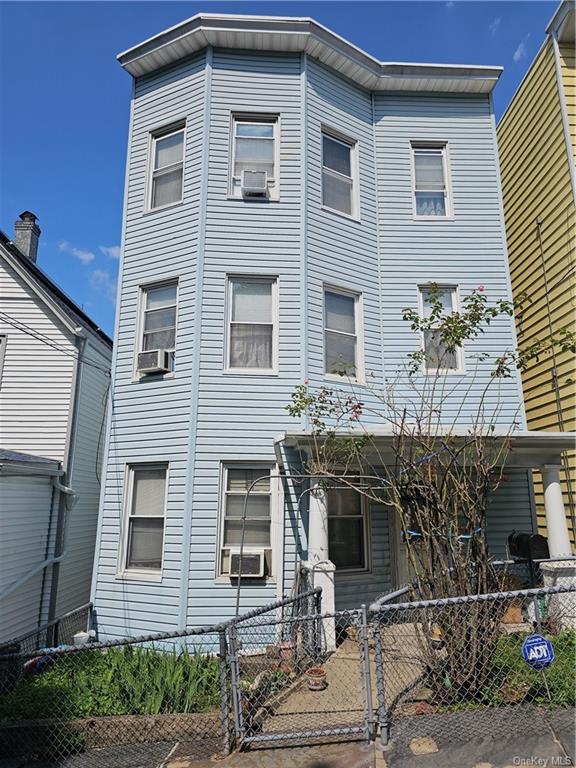 9 Van Buren Street, Yonkers, New York - 9 Bedrooms  
3 Bathrooms - 