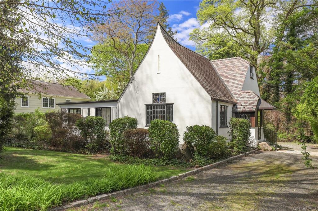 Photo 1 of 12 Secor Road, Scarsdale, New York, $1,050,000, Web #: 6303889