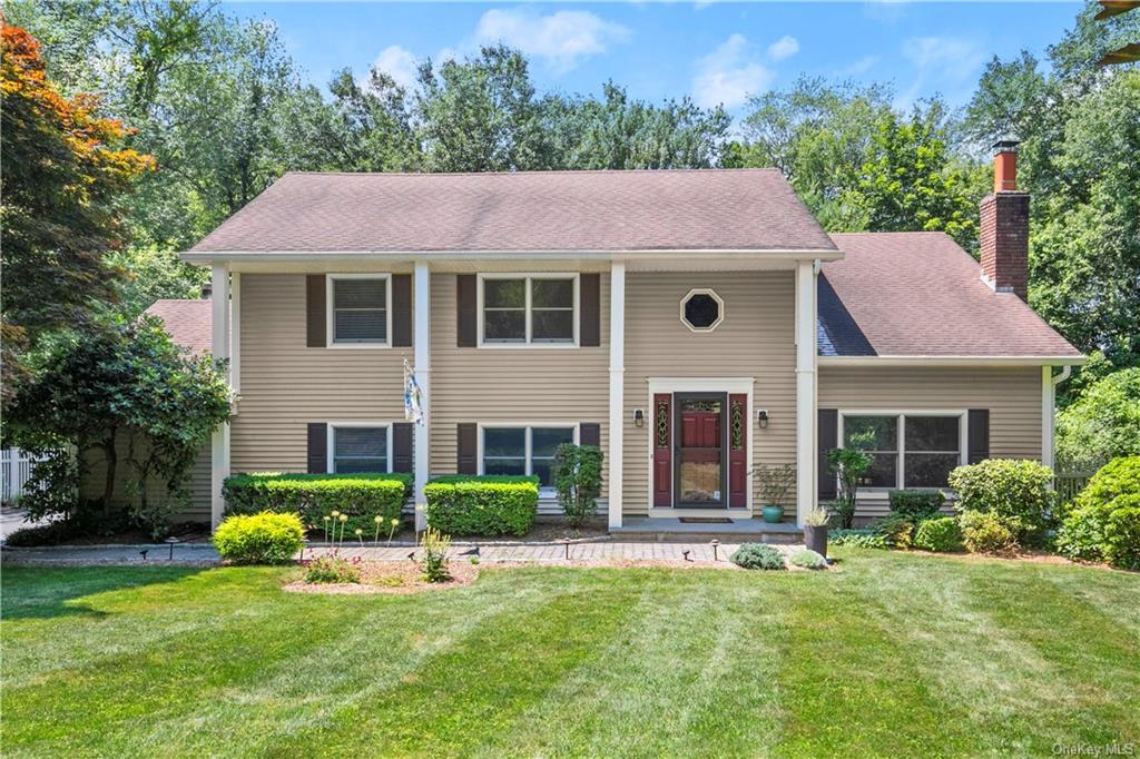 Property for Sale at 2067 Lavoie Court, Yorktown Heights, New York - Bedrooms: 4 
Bathrooms: 3 
Rooms: 8  - $842,500