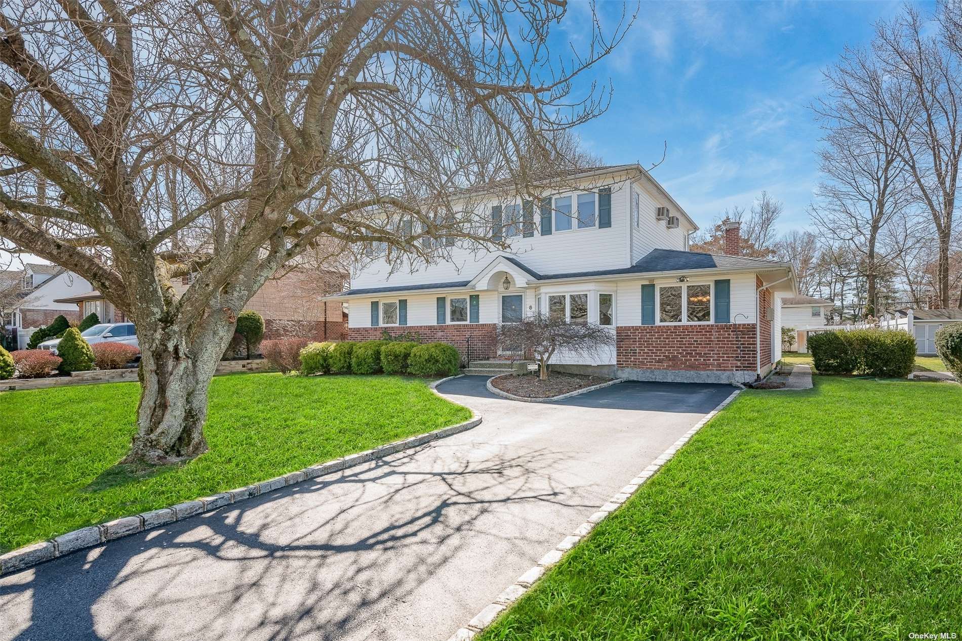 Property for Sale at 6 Gehrig Street, Commack, Hamptons, NY - Bedrooms: 5 
Bathrooms: 4  - $840,000