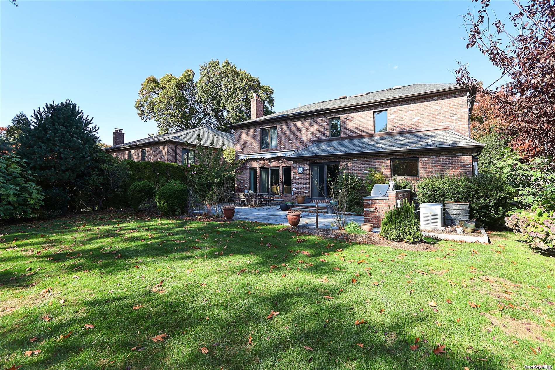 183 Aldershot Lane, Manhasset, New York image 35