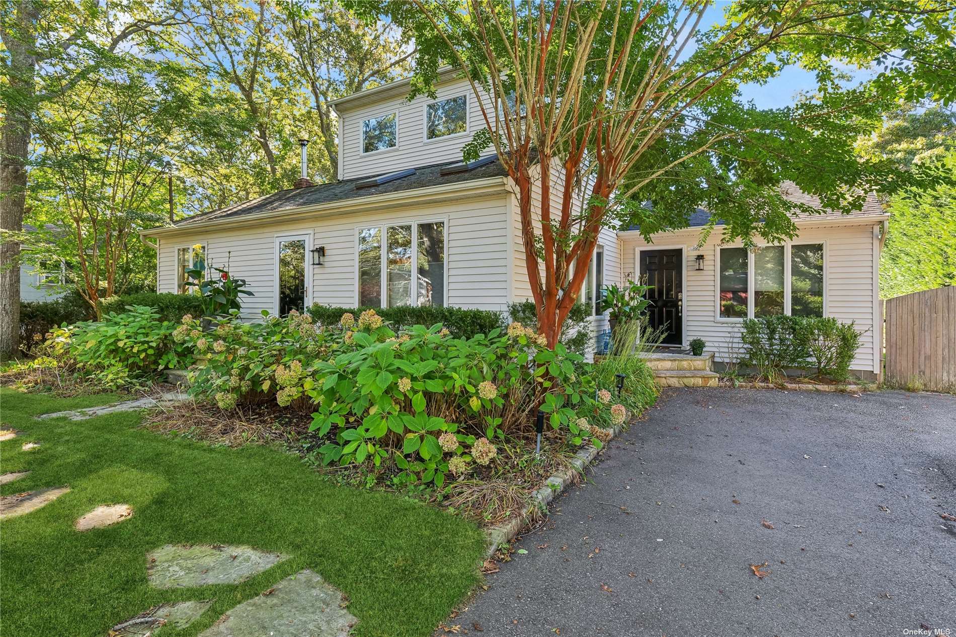 Property for Sale at 50 School Street, Hampton Bays, Hamptons, NY - Bedrooms: 3 
Bathrooms: 2  - $929,000