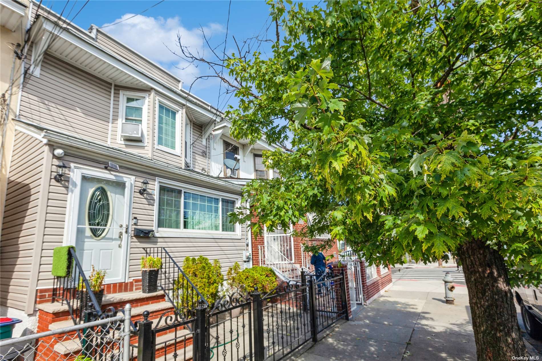 Property for Sale at 7519 95th Avenue, Ozone Park, Queens, NY - Bedrooms: 3 
Bathrooms: 2 
Rooms: 6  - $745,000