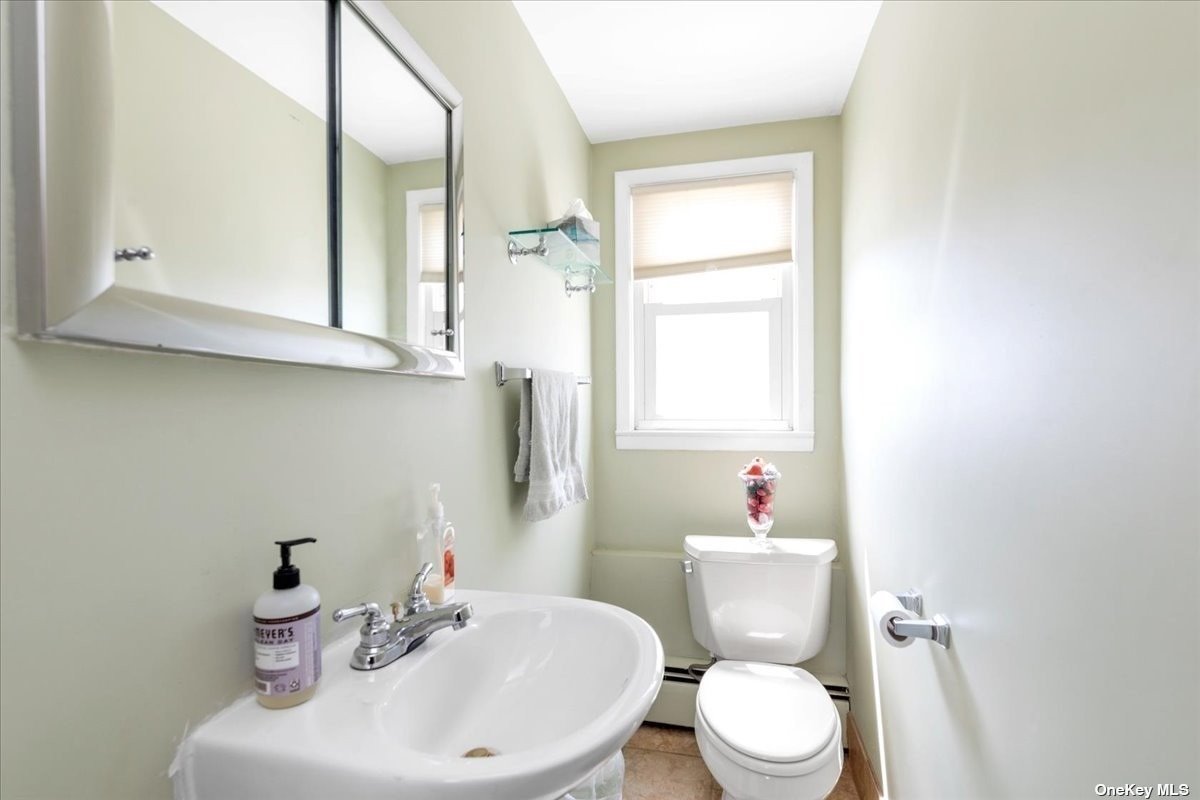 Photo 16 of 21 of 345 Roosevelt Avenue house