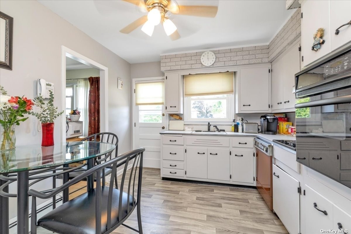 Photo 8 of 21 of 345 Roosevelt Avenue house