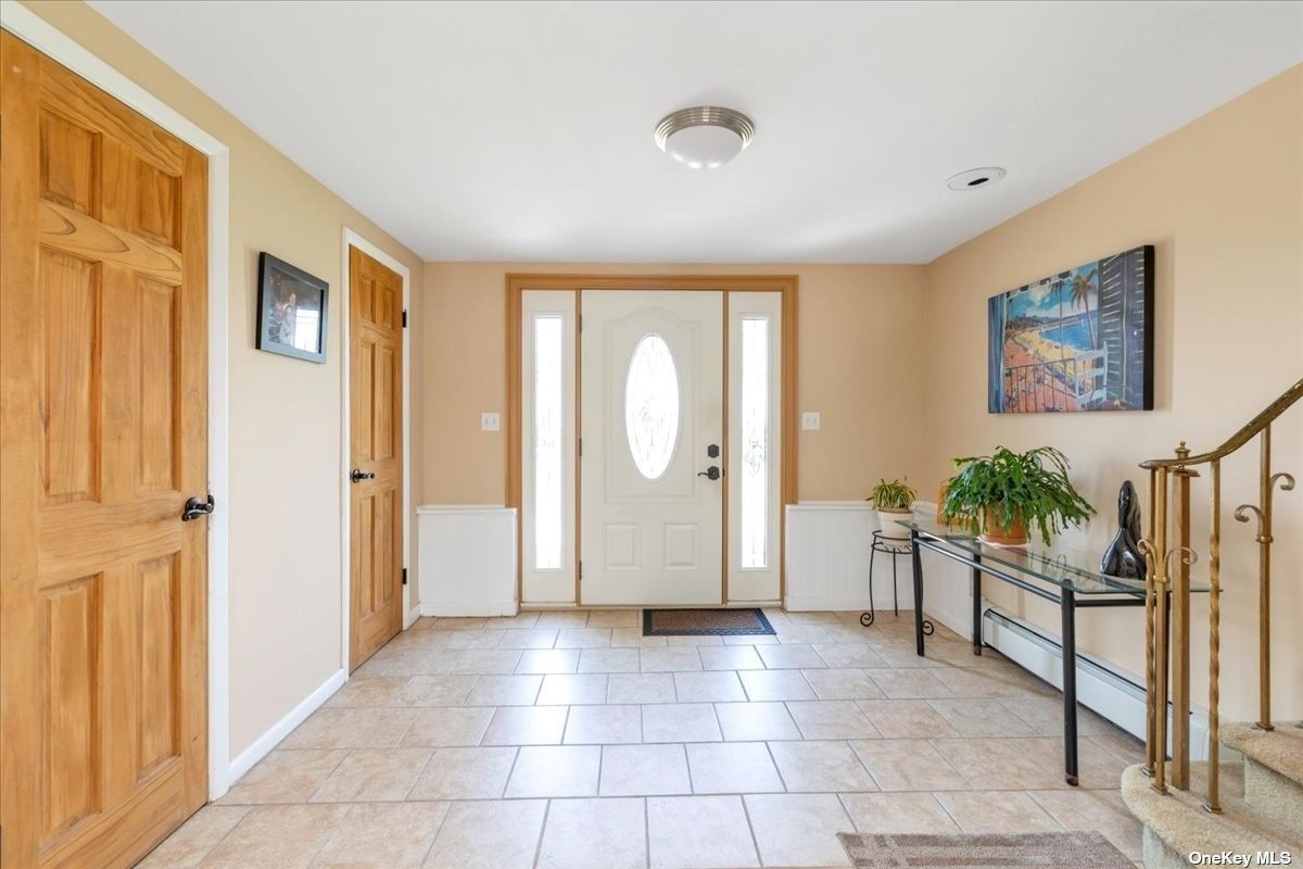 Photo 2 of 21 of 345 Roosevelt Avenue house
