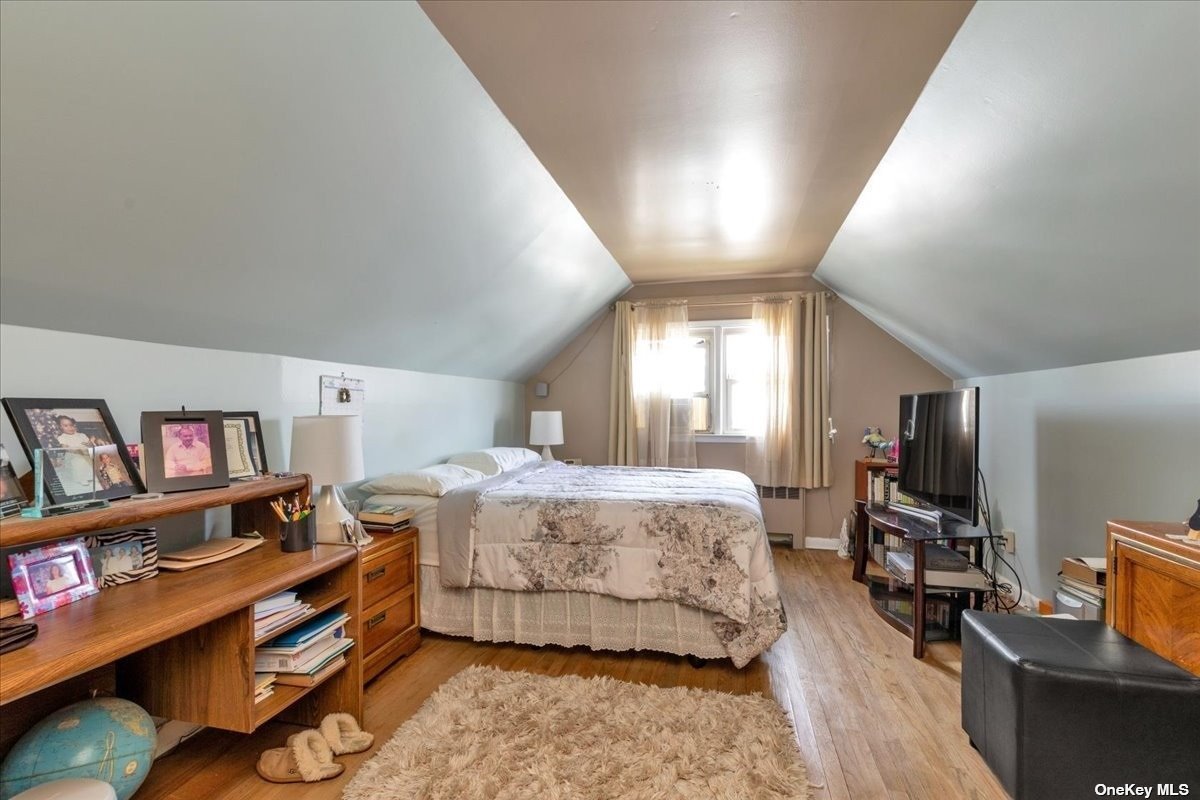 Photo 14 of 21 of 345 Roosevelt Avenue house