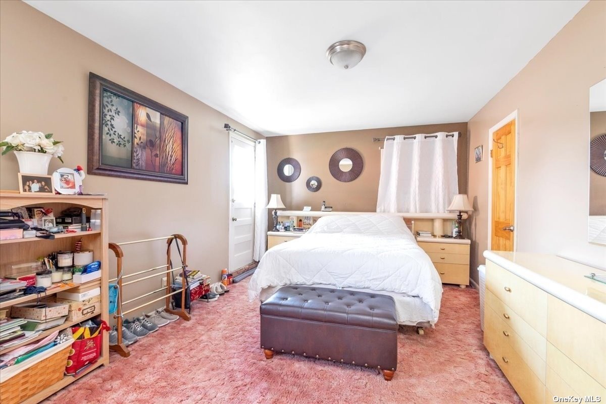 Photo 11 of 21 of 345 Roosevelt Avenue house