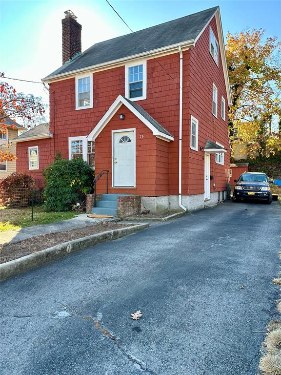 26 State Street, New Rochelle, New York - 3 Bedrooms  
2 Bathrooms  
7 Rooms - 