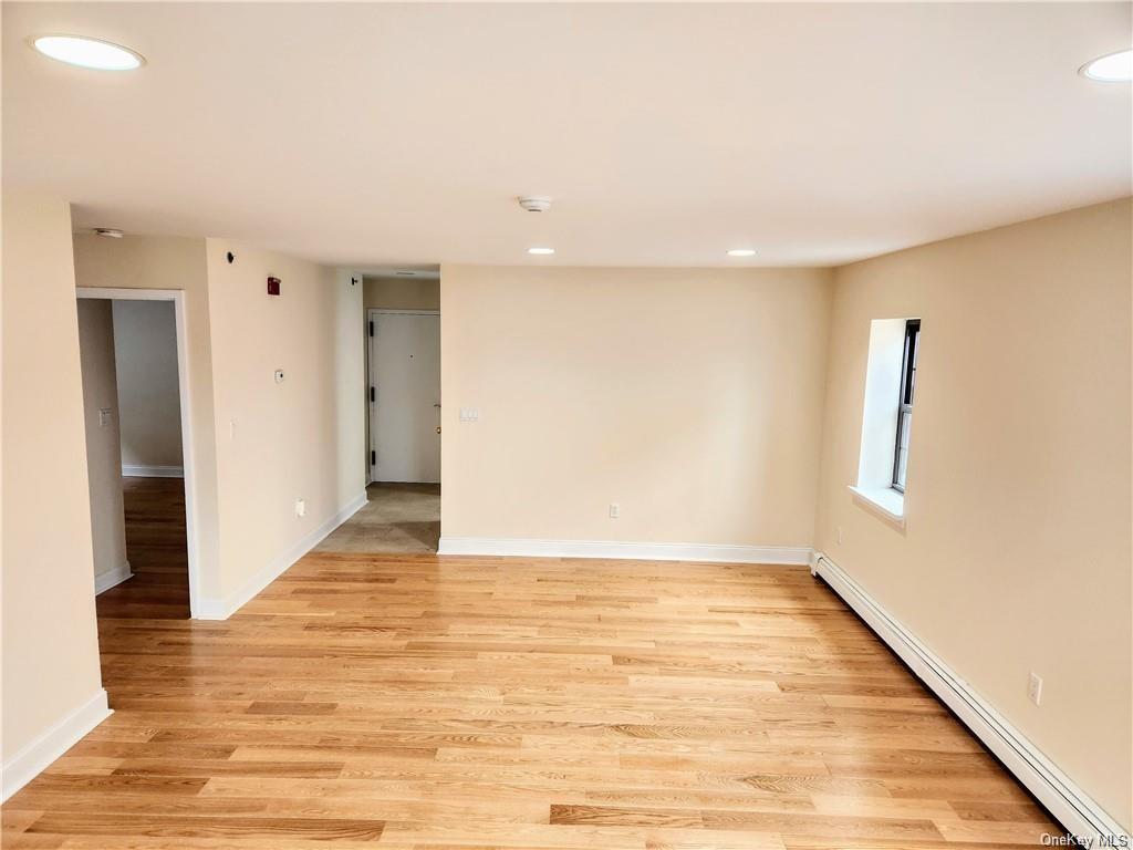 Rental Property at 51 Davis Avenue 2B, White Plains, New York - Bedrooms: 2 
Bathrooms: 2 
Rooms: 4  - $3,300 MO.