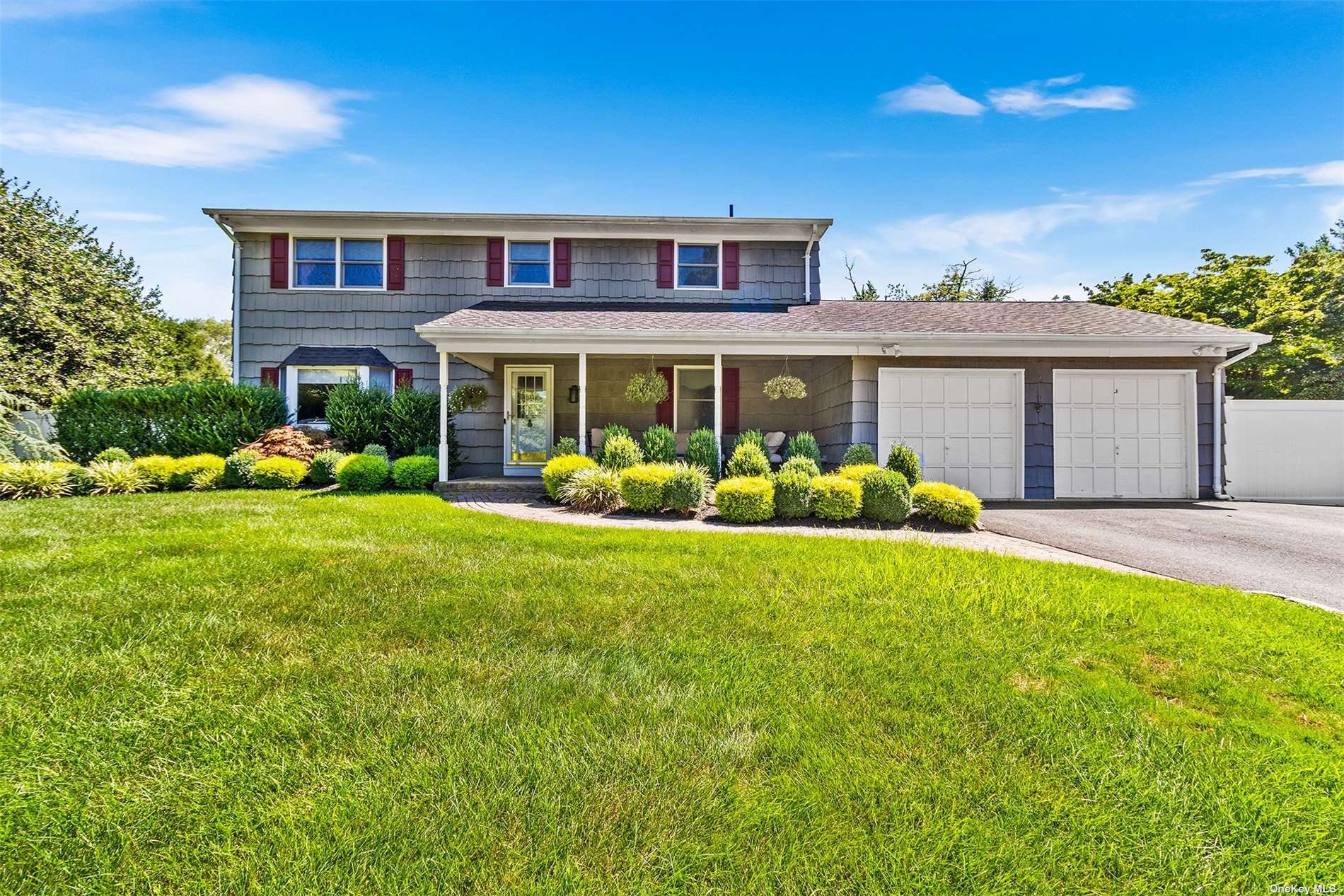 4 Buccaneer Lane, East Setauket, Hamptons, NY - 3 Bedrooms  
3 Bathrooms - 