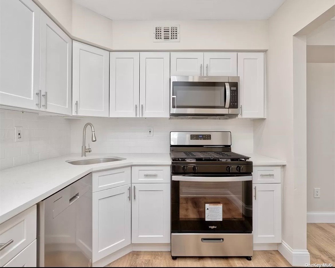 130 Fairview Circle #130, Middle Island, New York image 2