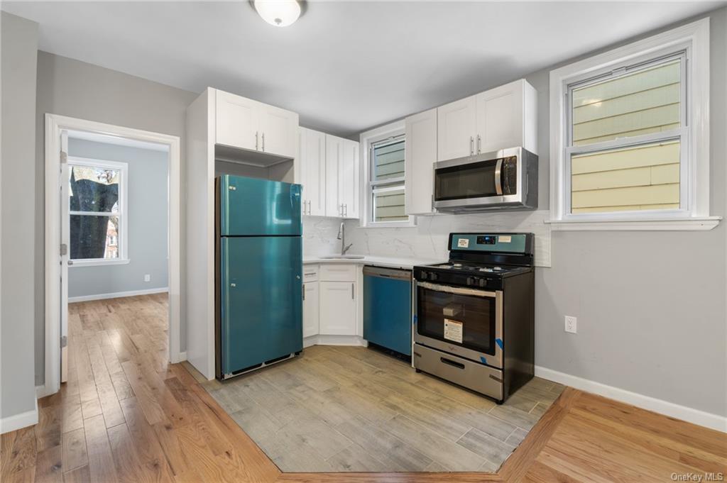 Property for Sale at 3426 Boller Avenue, Bronx, New York - Bedrooms: 6 
Bathrooms: 2 
Rooms: 6  - $1,200,000