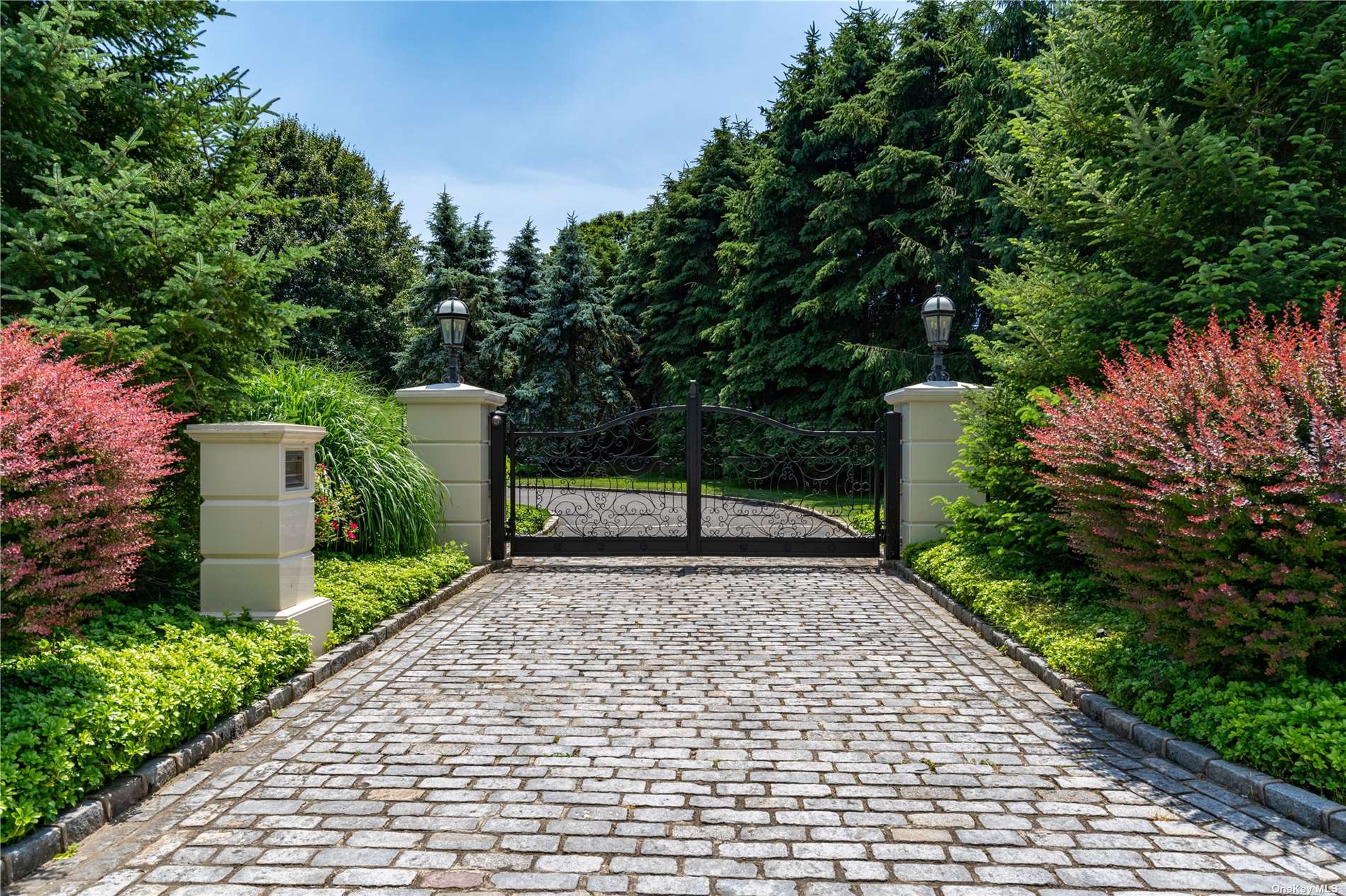 6 Polo Drive, Old Westbury, New York image 2