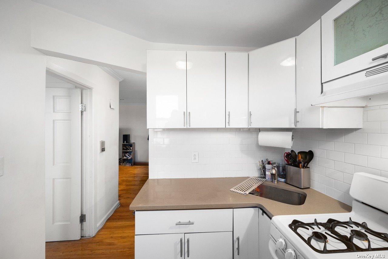 50-22 40 Street #4B, Sunnyside, New York image 3