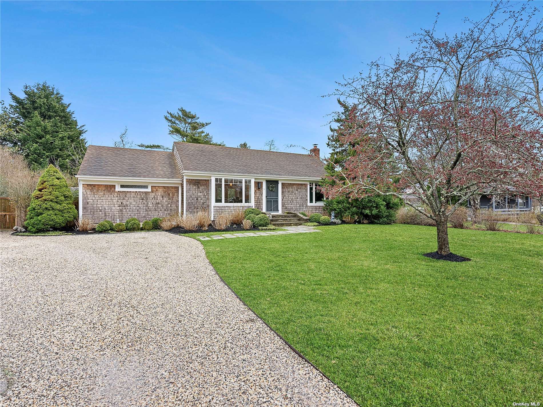 Property for Sale at 3 Walker Court, East Quogue, Hamptons, NY - Bedrooms: 3 
Bathrooms: 2  - $899,999