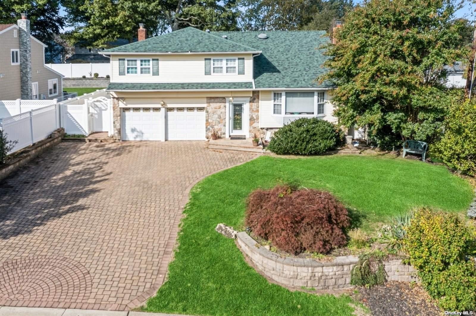 Property for Sale at 64 Wicks Path, Commack, Hamptons, NY - Bedrooms: 4 
Bathrooms: 3  - $820,000