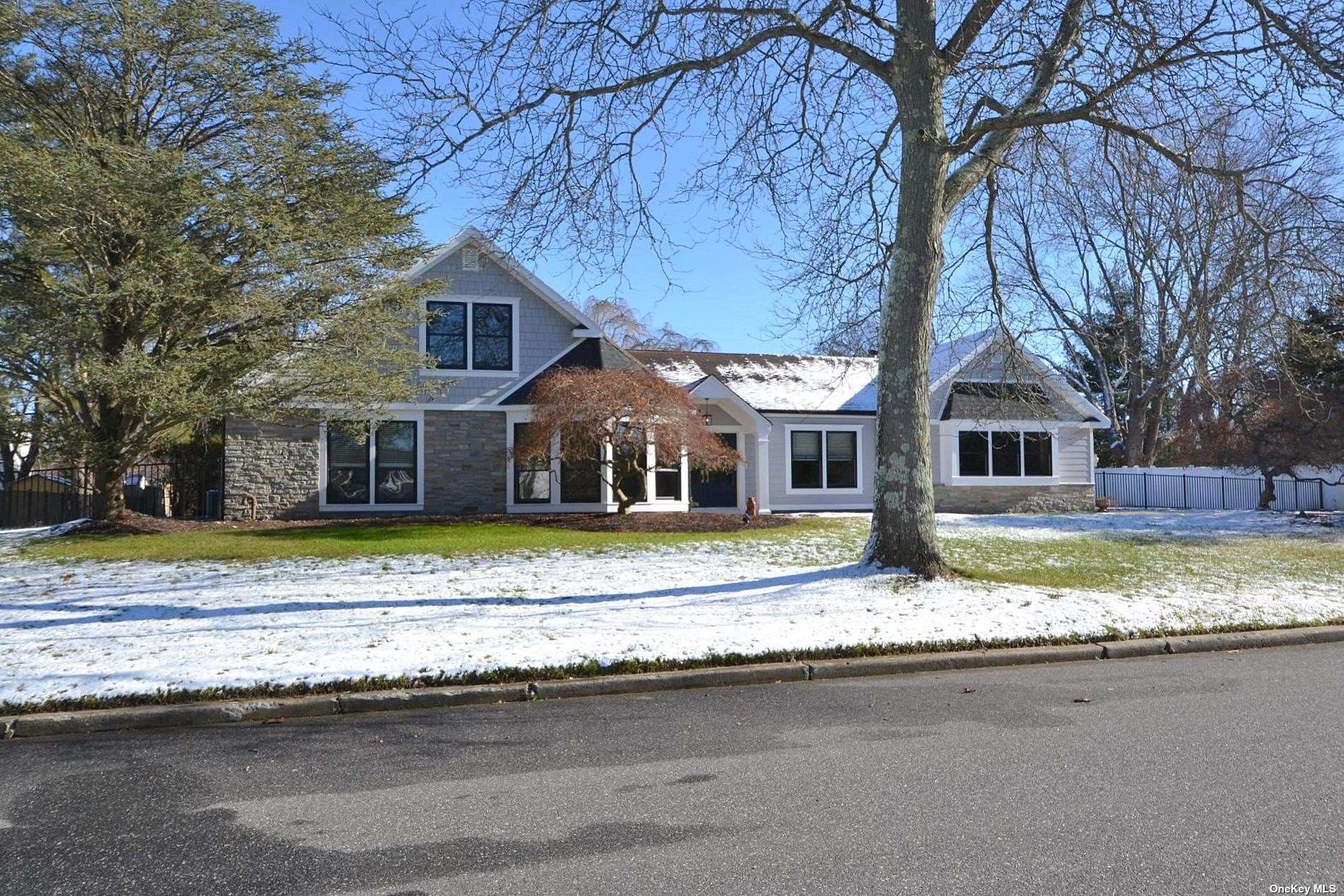 Property for Sale at 19 Magnet Street, Stony Brook, Hamptons, NY - Bedrooms: 5 
Bathrooms: 3  - $899,888