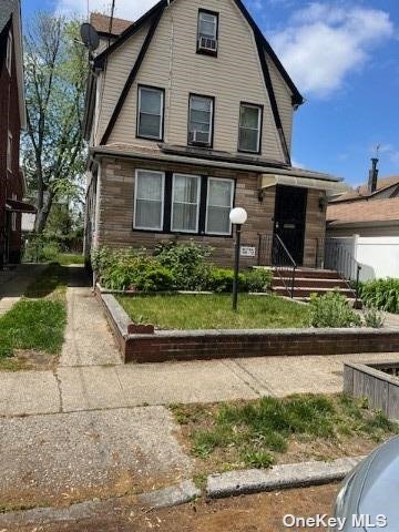 Property for Sale at 11612 198th Street, Saint Albans, Queens, NY - Bedrooms: 4 
Bathrooms: 2 
Rooms: 8  - $683,999