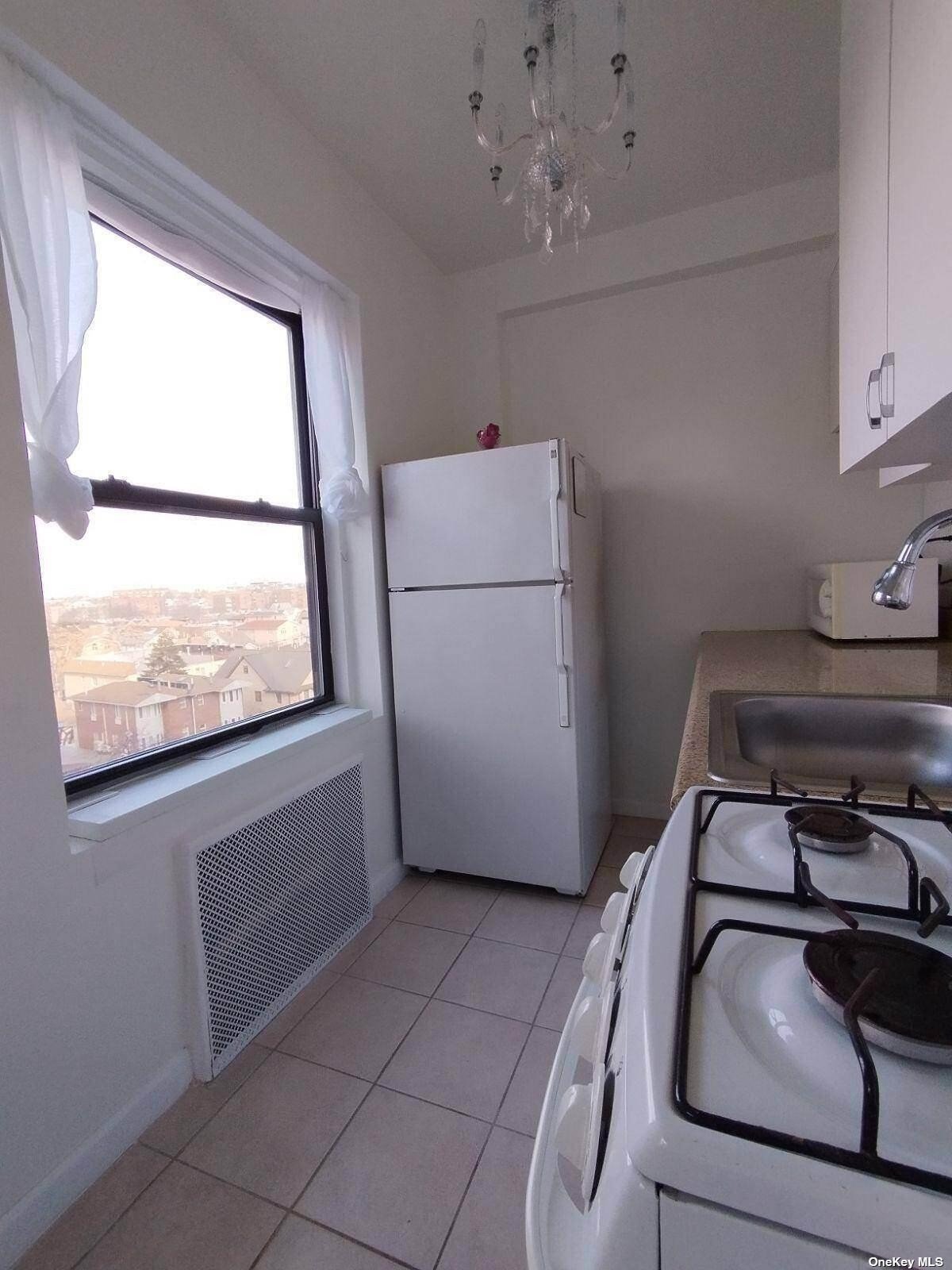 99-05 63 Drive Dr #5O, Rego Park, New York image 4