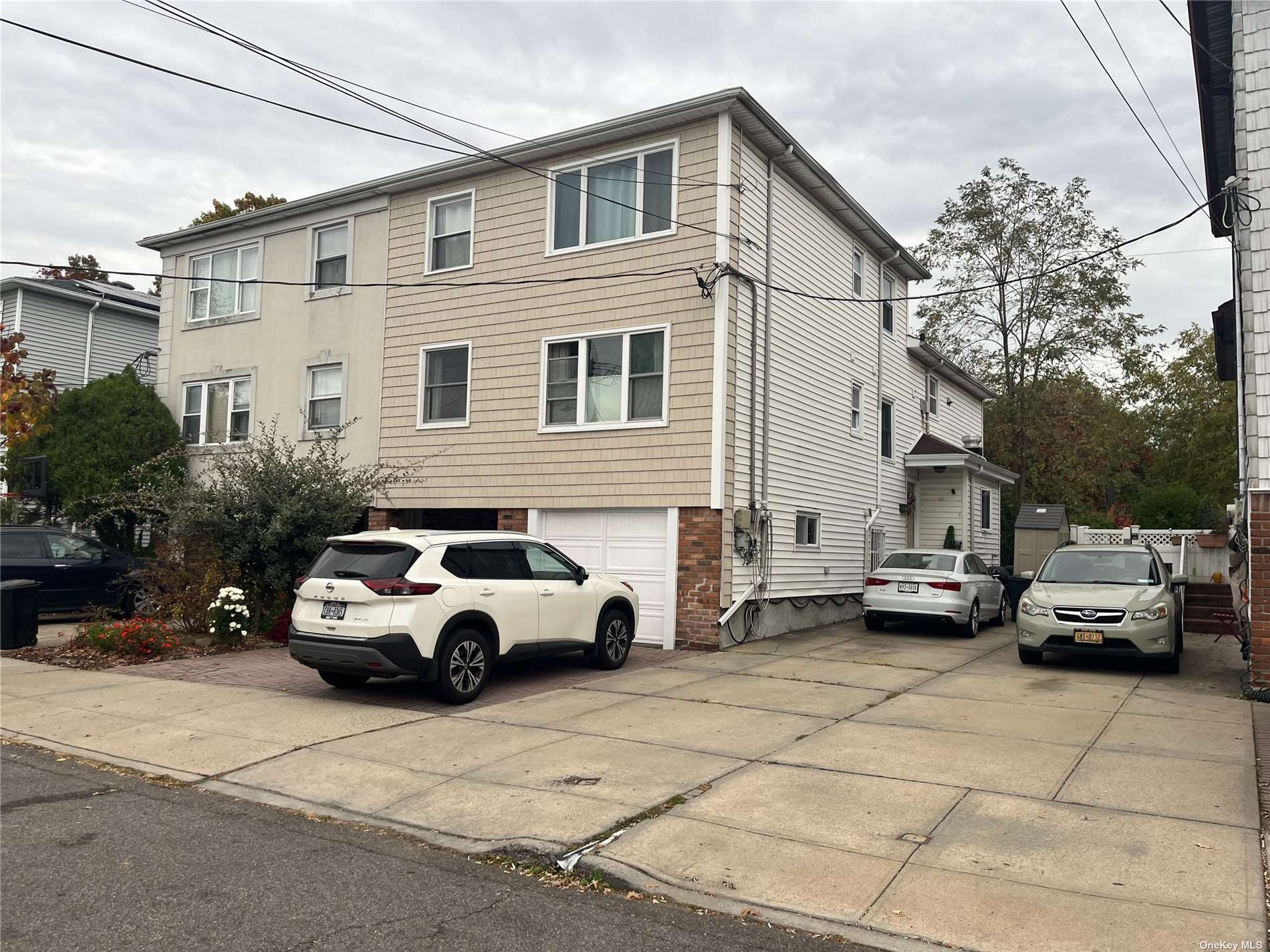 15th Drive, Bayside, Queens, NY - 7 Bedrooms  
5 Bathrooms  
14 Rooms - 