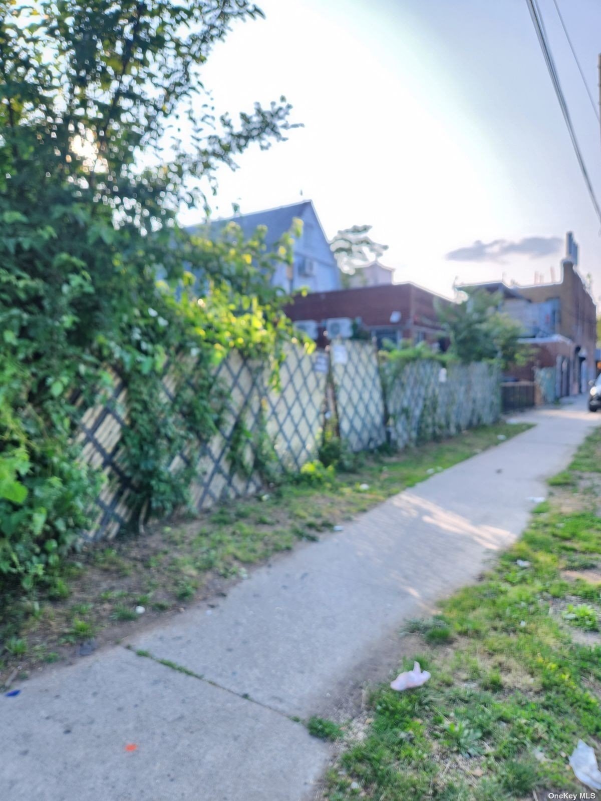 103-16 Van Wyck Expressway