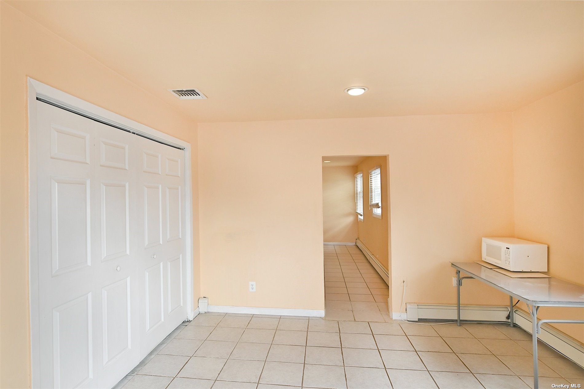 Photo 19 of 26 of 8 N Parkside Drive house