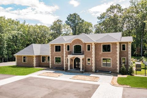 60 Koenig Drive Oyster Bay Cove NY 11771