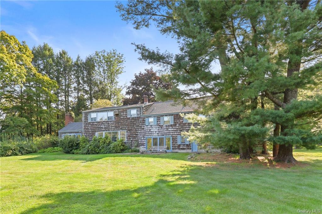 8 Bayberry Way, Pound Ridge, New York image 2