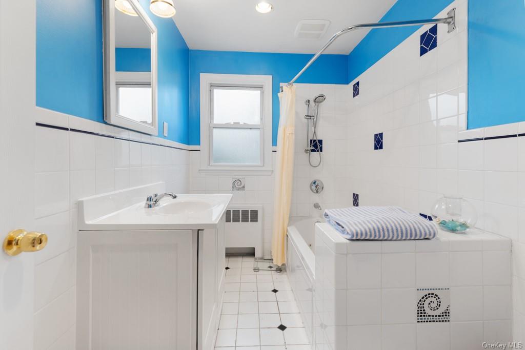 Photo 13 of 17 of 19 Bedford Avenue house